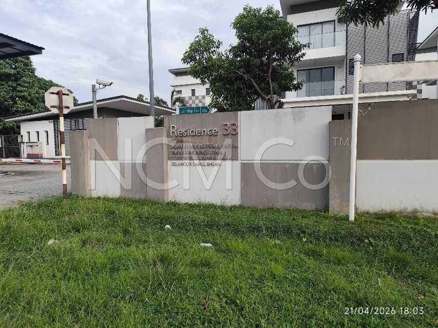 3.5 Storey Bungalow House