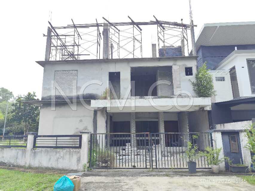2 Storey Semi Detached House (Incomplete)