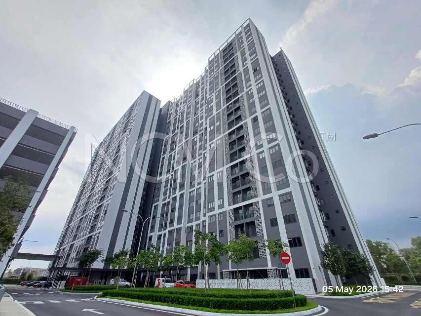 Service Apartment, Corner Lot