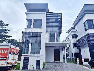 3 Storey Detached House