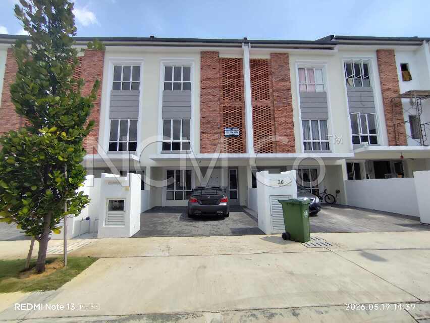2 Storey Terrace House, Intermediate