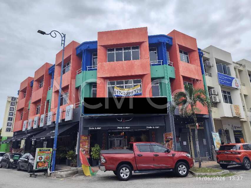 3.5 Storey Shop Office, Corner Lot
