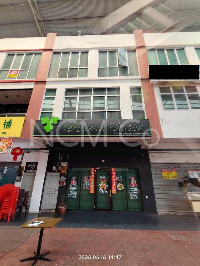 3 Storey Shop Office, Intermediate