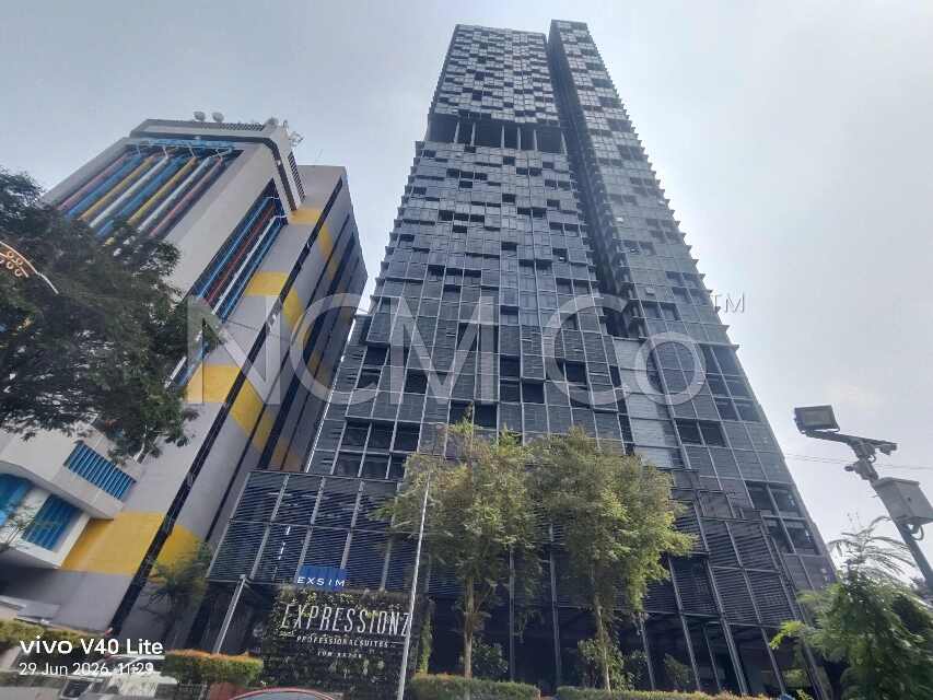 Serviced Apartment, Corner Lot