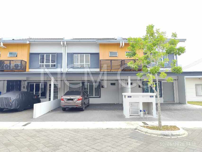 2 Storey Terrace House, Intermediate