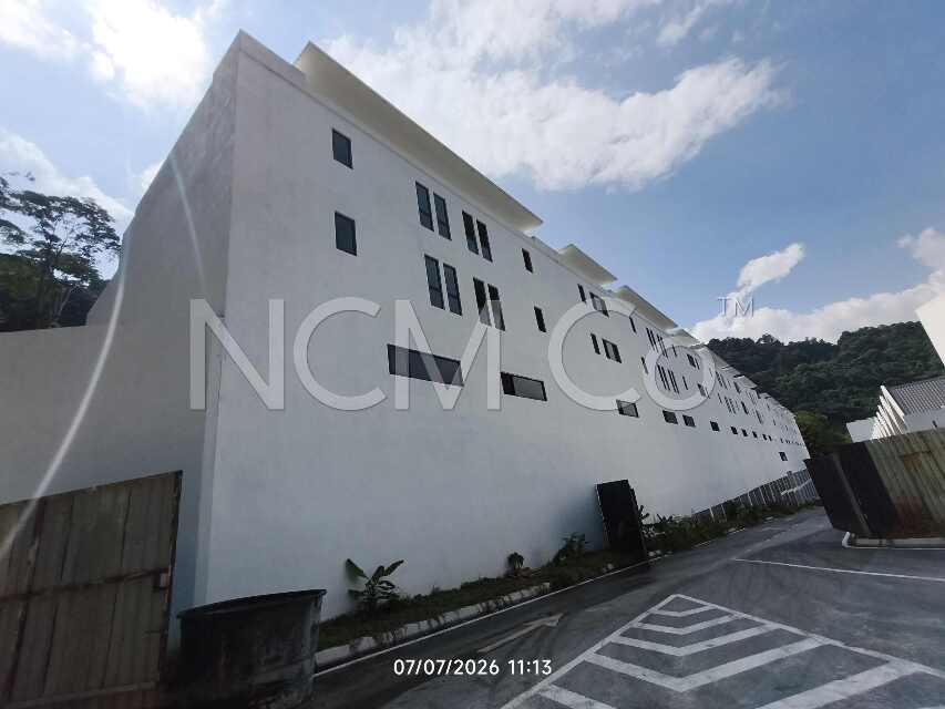 4 Storey Terrace House, Intermediate