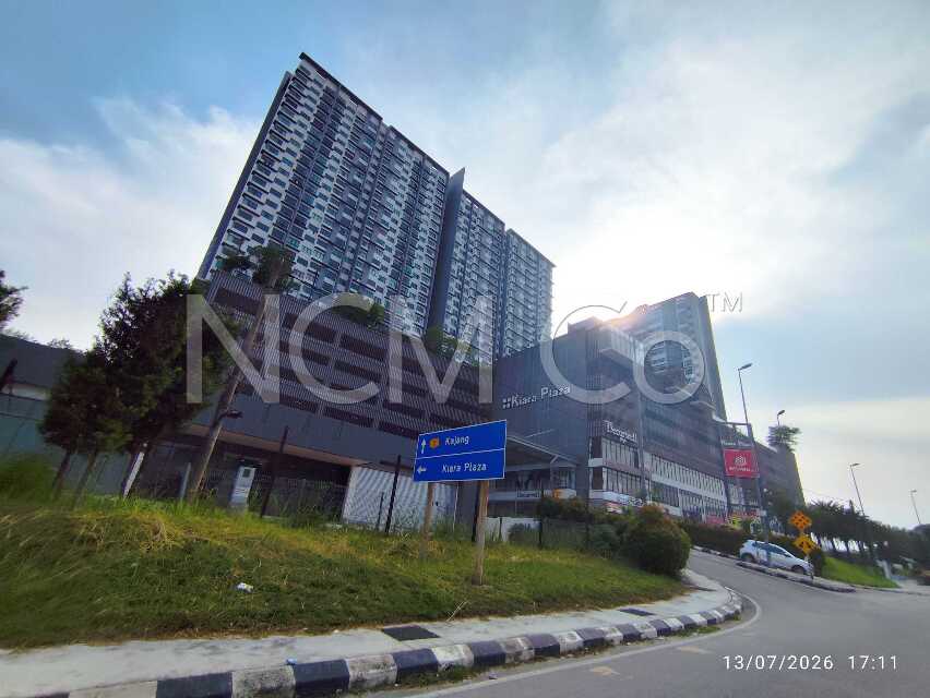 3 Storey Shop Unit