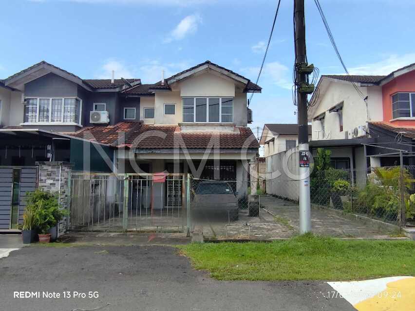 2 Storey Terrace House, End Lot, Low-Medium Cost