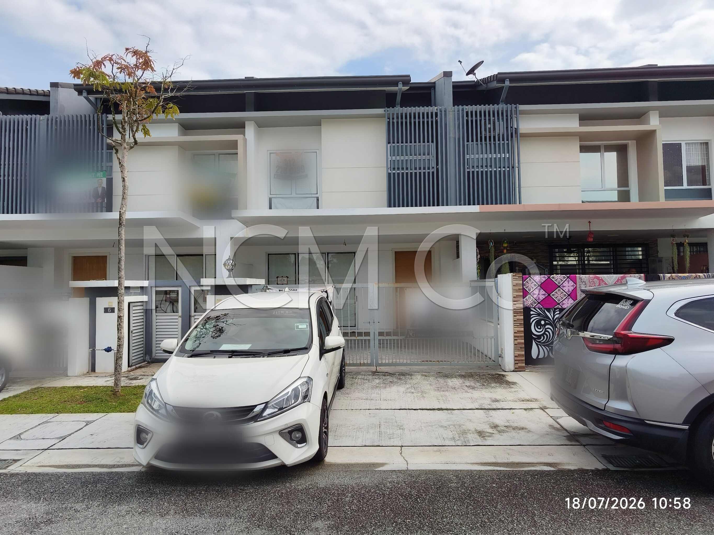 2 Storey Terrace House, Intermediate