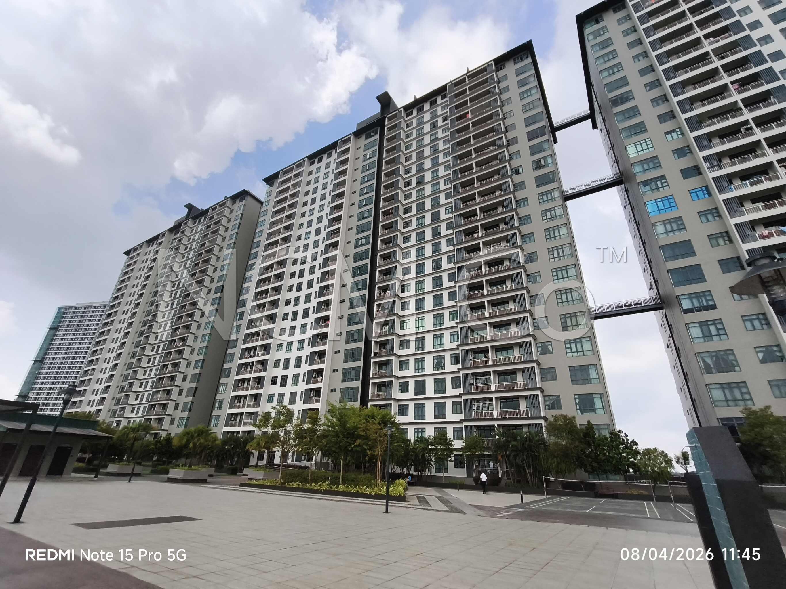 Studio Service Apartment