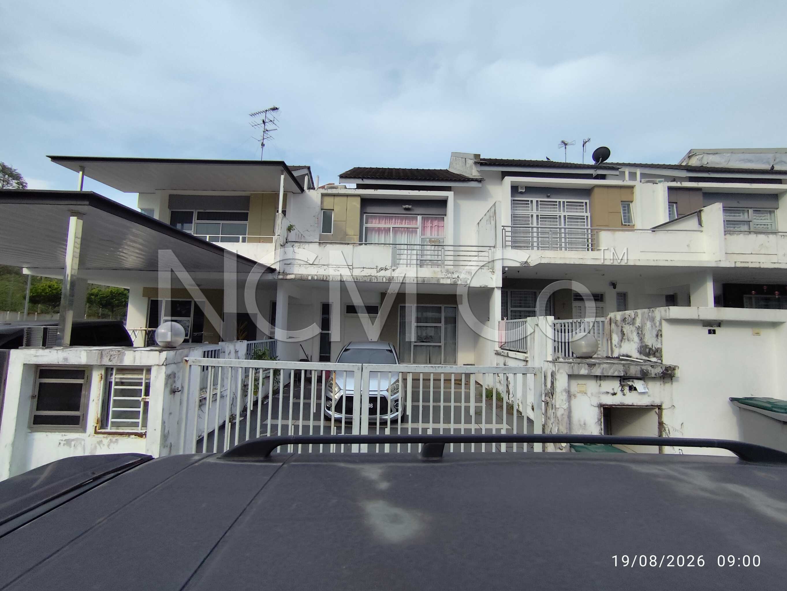 2 Storey Terrace House, Intermediate
