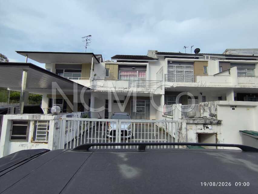 2 Storey Terrace House, Intermediate