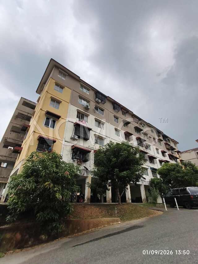 Apartment, End Lot