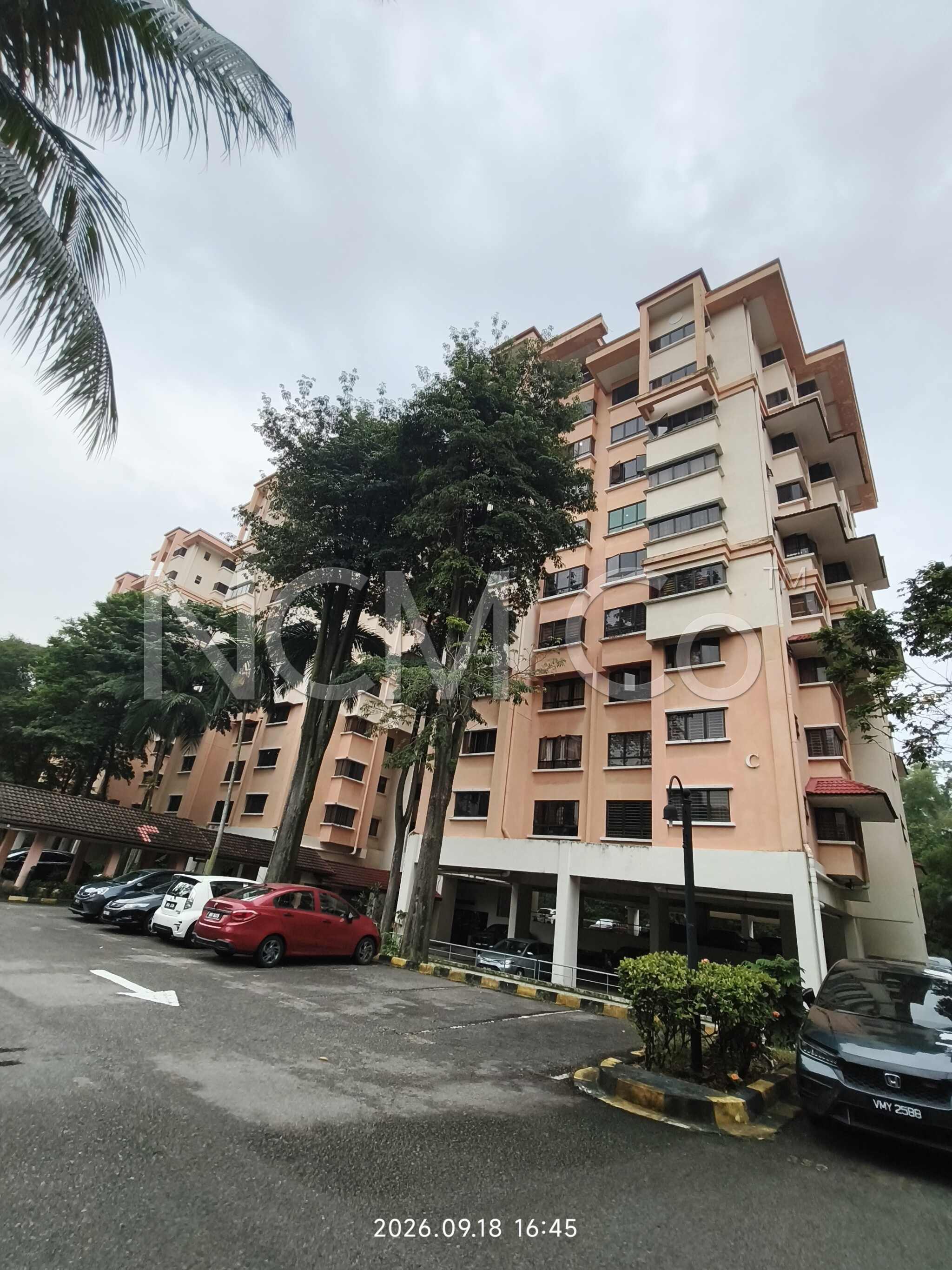 Condominium, End Lot
