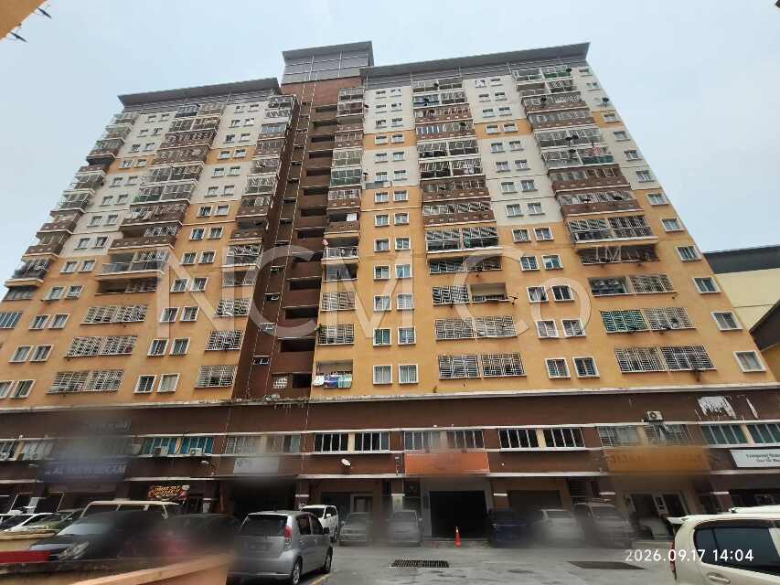 Service Apartment, Corner Lot