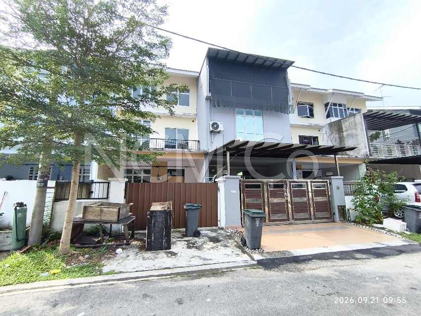 2 Storey Terrace House with Mezzanine Floor, Intermediate