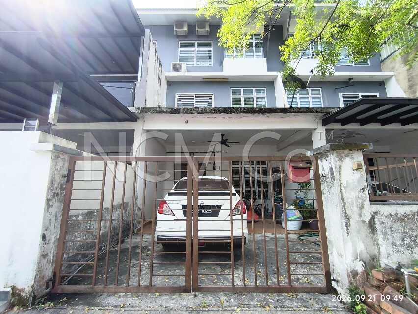 2 Storey Terrace House, Intermediate